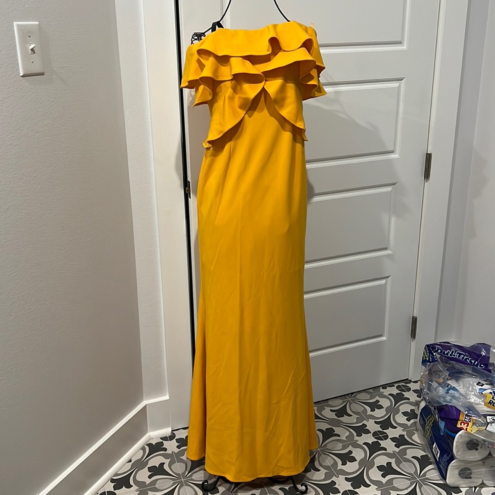 BNWT Sweetheart Dress with Ruffles